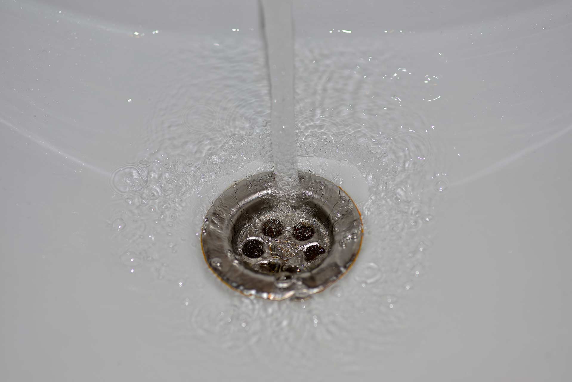 A2B Drains provides services to unblock blocked sinks and drains for properties in Upper Edmonton.